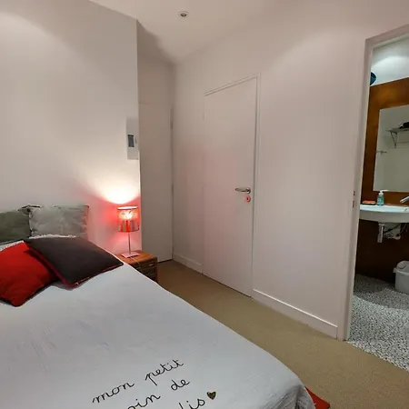 Avec Terrasse Privative, Animaux Admis - Fr-1-653-275